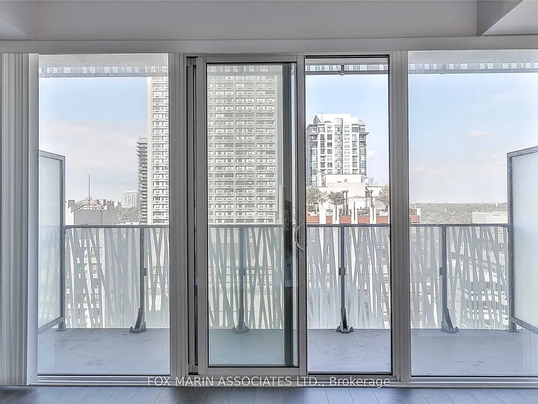 42 Charles St E #2108 — Photo 7