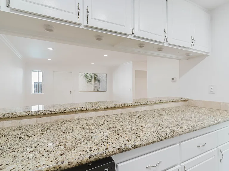 333 Burchett St #111 — Photo 11