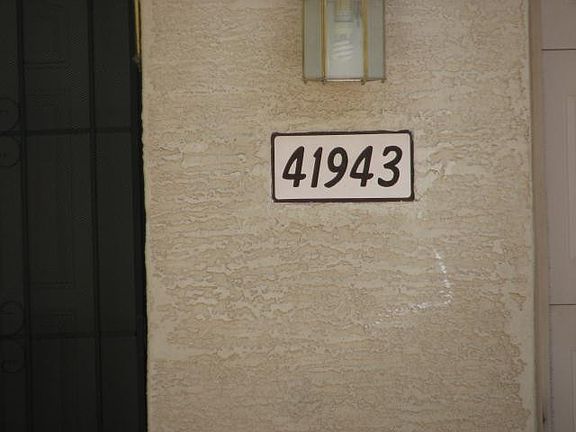 5th image of 41943 W Michaels Dr