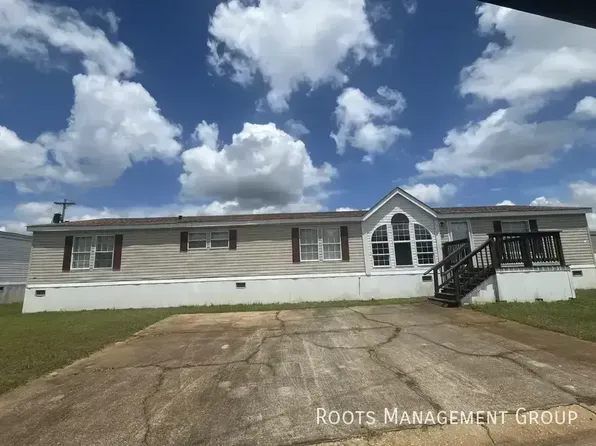 1057 Hunters Mountain Pkwy #1057, Troy, AL 36079
