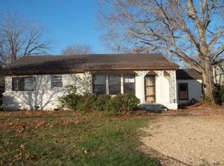 1207 N Park St, Brenham, TX 77833