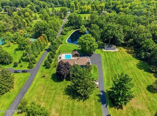 90 Hawthorne Dr, Lima, OH 45805