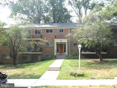 10670 Weymouth St APT 3, Bethesda, MD, 20814
