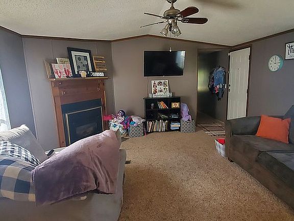 2nd image of 4052 Kelly Dr