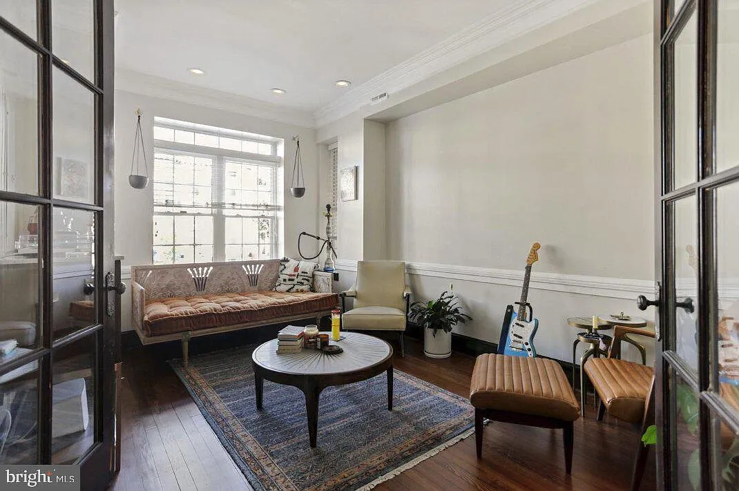 3 bed, 2.5 bath, 2487 sqft, $6,500 — Photo 4