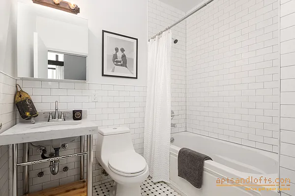 Rented by aptsandlofts.com | media 43