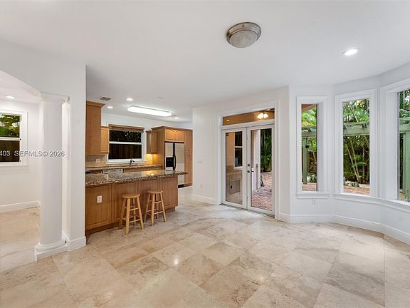 5th image of 3060 Lime Ct #3060