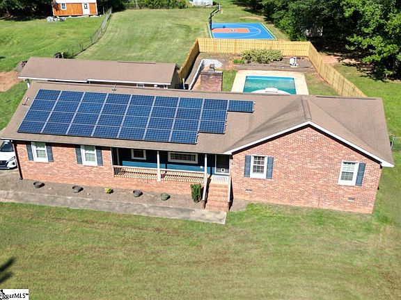 3rd image of 107 Cool Meadows Dr
