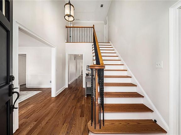 3rd image of 1827 Hermitage Pl