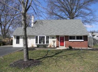 63 Harmony Rd, Levittown, PA 19056