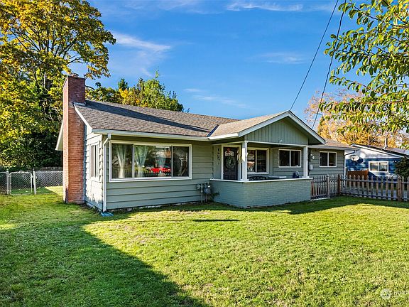 3rd image of 3529 Almira Drive
