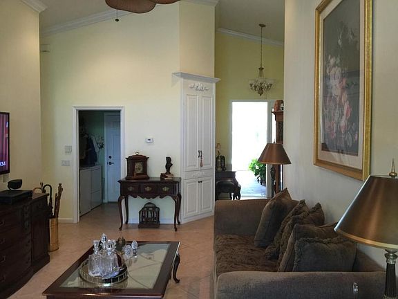 3rd image of 180 NW Pleasant Grove Way