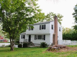 3 Woodley Ln, Norwalk, CT 06851