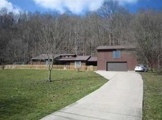 1126 River Bend Rd, Charleston, WV 25320