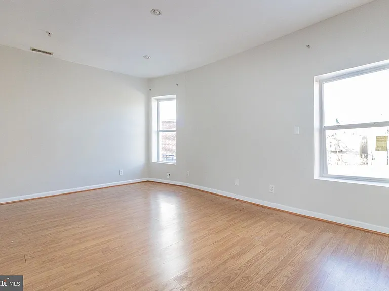 2124 Bolton St #3 — Photo 13