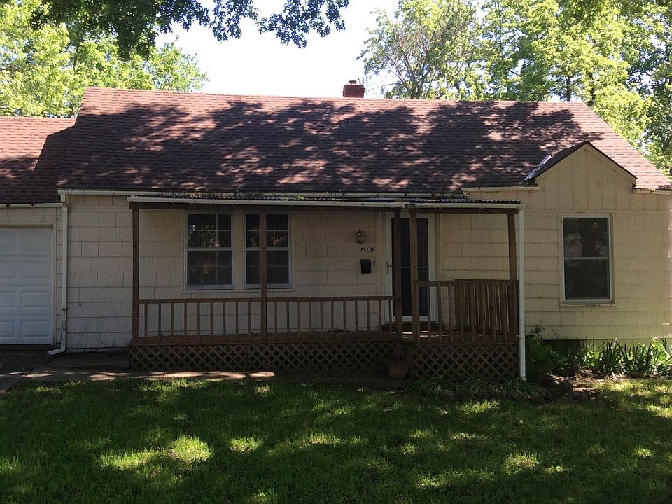 1st image of 1509 W 27th Ter S