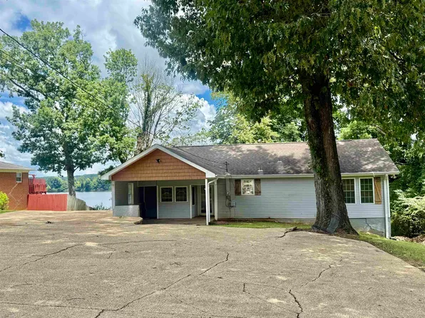 765 Carter Dr, Tuscumbia, AL 35674