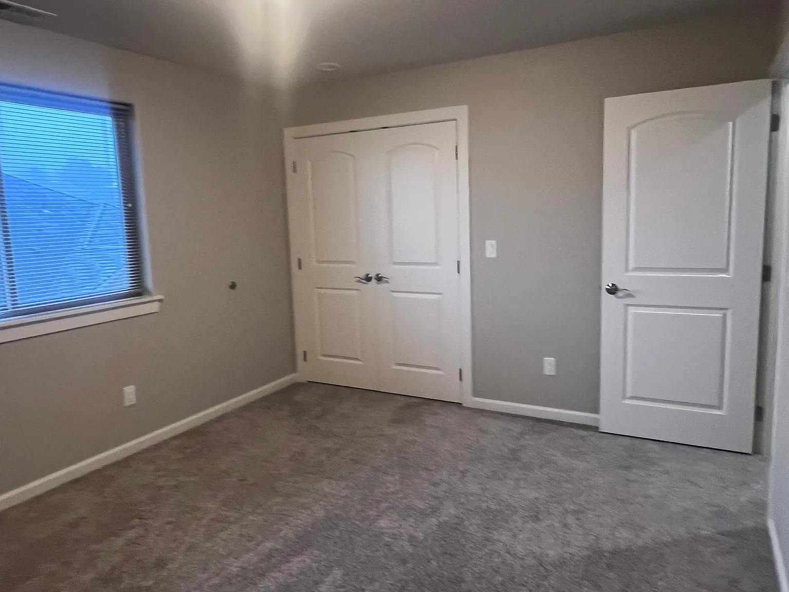 3 bed, 2.5 bath, 1873 sqft, $2,400 — Photo 3