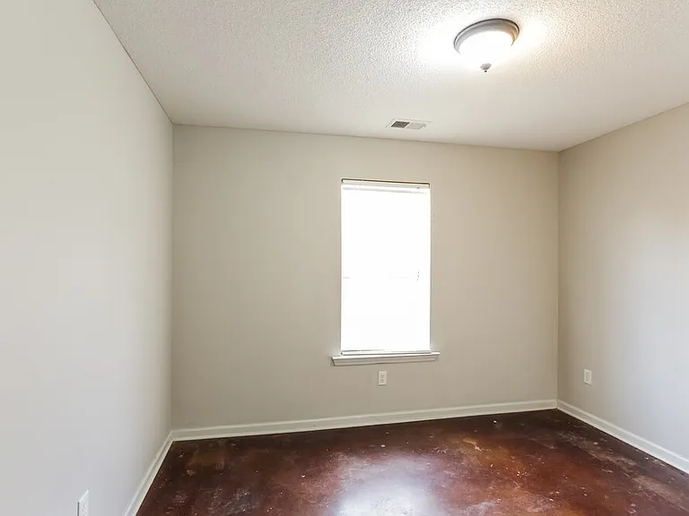 3044 Magnolia Dr — Photo 11