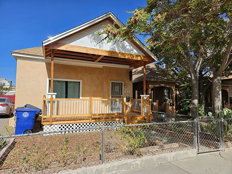 317 Hazeldine Ave SW — Photo 20