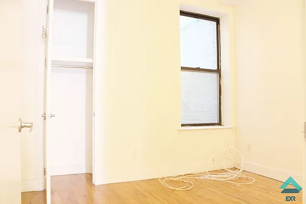 Rented by EXR | media 4