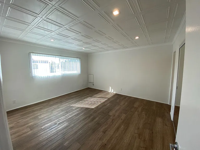 1489 S Canfield Ave — Photo 13