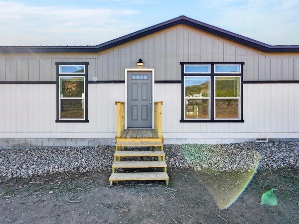 5 Elk Rd, Questa, NM 87556