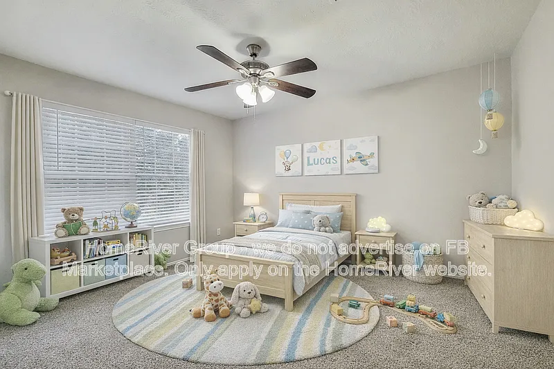 4 bed, 2.5 bath, 2264 sqft, $2,145 — Photo 3
