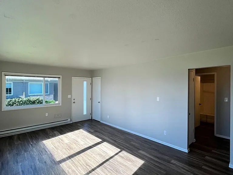 The Rivercrest Apartments by Star Metro — Photo 25