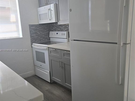 4th image of 2111 NW 26th Ave