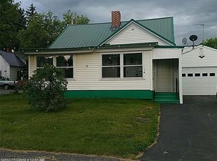 14 Howard St, Presque Isle, ME 04769