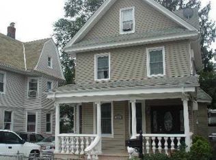 10446 93rd Ave, Richmond Hill, NY 11418