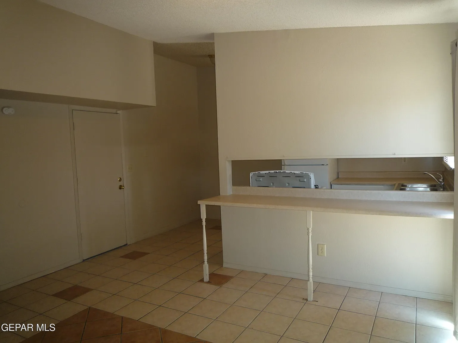 4 bed, 2.0 bath, 1310 sqft, $1,500 — Photo 4