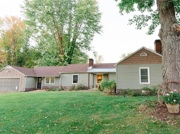 2255 Tallmadge Rd, Ravenna, OH 44266