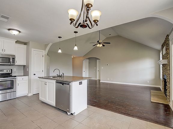 5th image of 1139 Freedom Dr