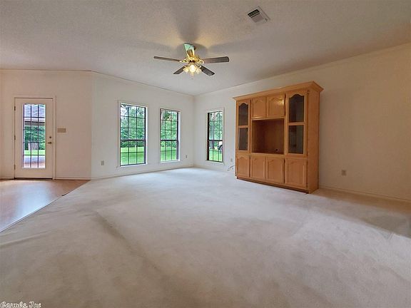 5th image of 109 Mullen Dr