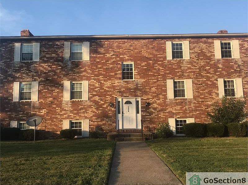 2nd image of 1500 Stewart Cir NW