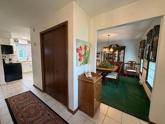 5th image of 2536 Pandora Dr