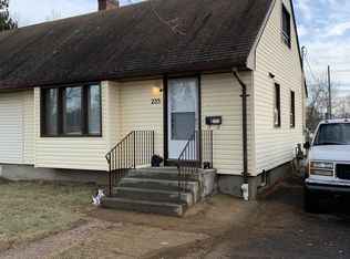 235 Strathcona Ave, Thunder Bay, ON P7A1S4