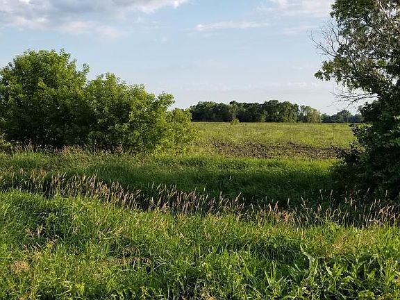 5th image of 72 Saint NE