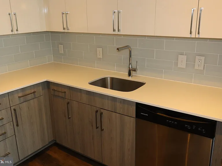 145 Riverhaven Dr #445 — Photo 9