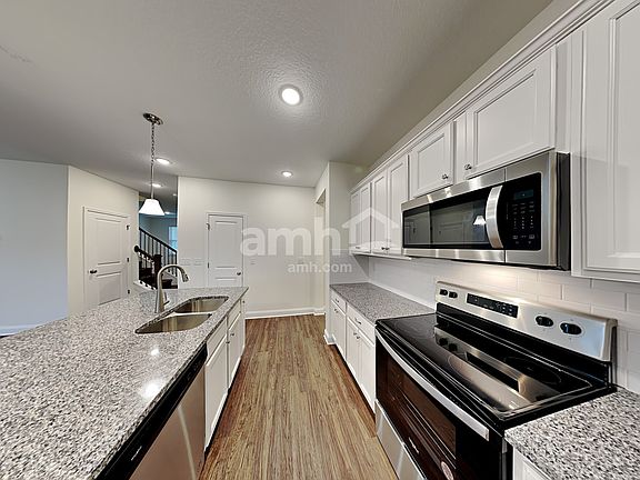 4th image of 72 Olivewood Pl