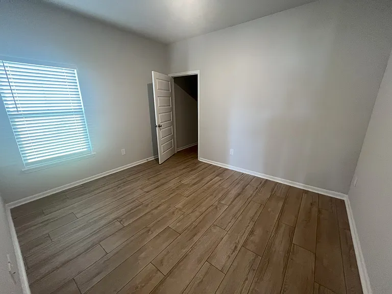 5004 Del Corso St — Photo 6