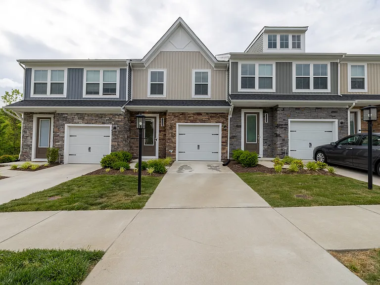 516 Rivanna Hill Way #E4 — Photo 1