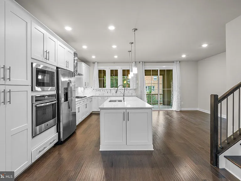 9271 Wood Violet Ct — Photo 8