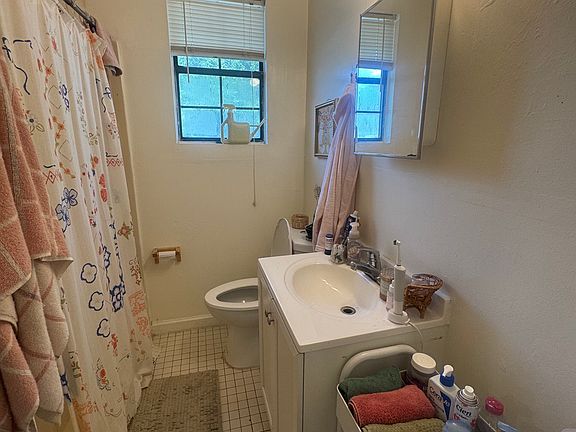 3rd image of 1035 Hampton St NW #B
