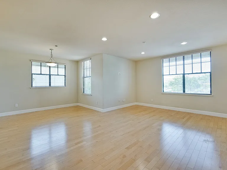 1765 E Bayshore Rd #216 — Photo 5