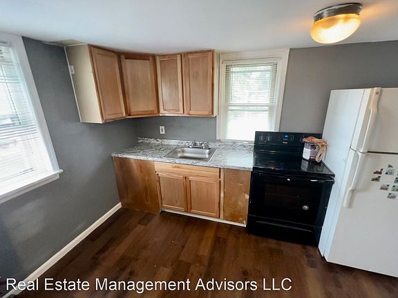 3rd image of 118-122 Erickson Ave #120-C