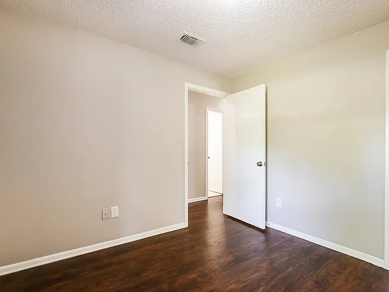 534 S Sundance Dr — Photo 13