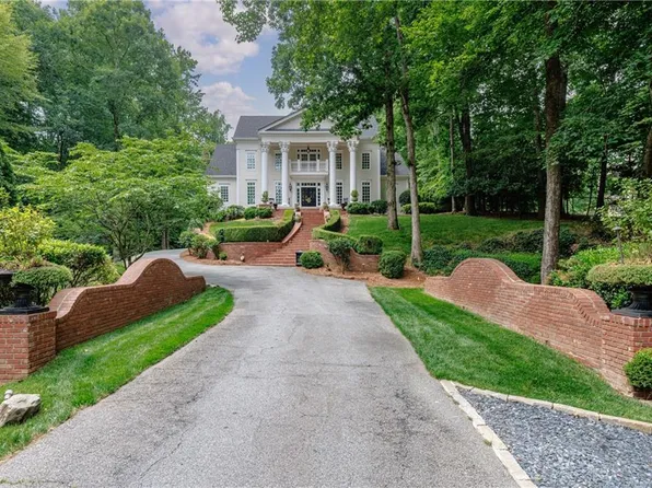 510 Londonberry Rd NW, Atlanta, GA 30327